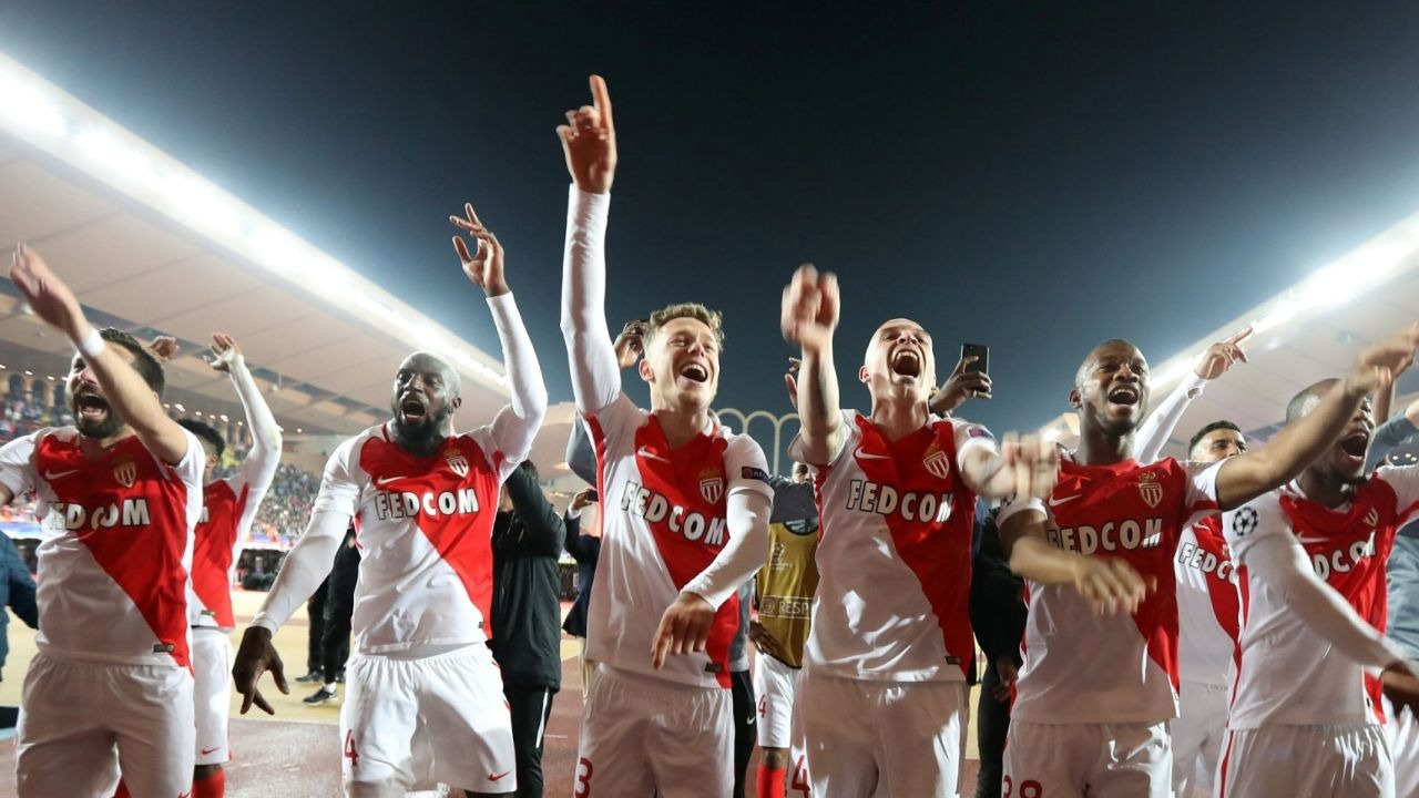 Dáng vẻ hân hoan ăn mừng chiến thắng của các cầu thủ Monaco